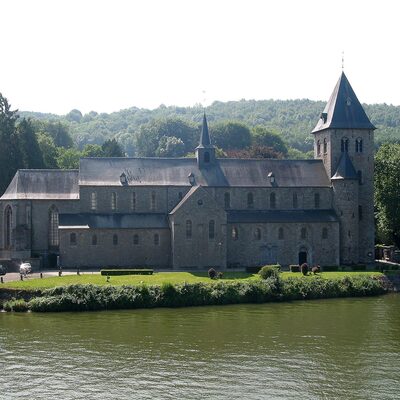 Hastière